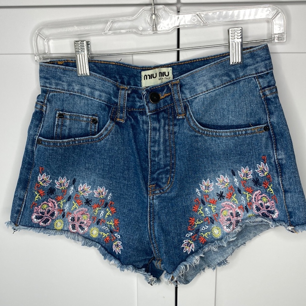 miu miu made in Italy Jean Shorts Embroidered Flowers On Front Women M Preowned